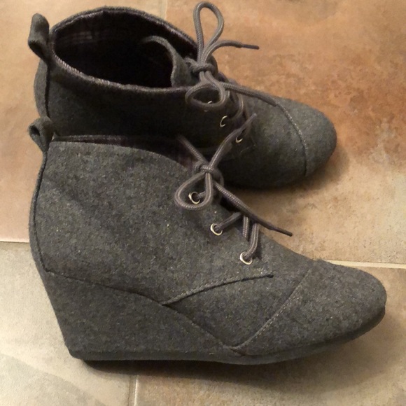 Attention, Grey Wedge Heel Boots, Size 6. - Picture 3 of 5